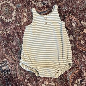 Quincy Mae Baby Boy Romper 12-18 18-24 m